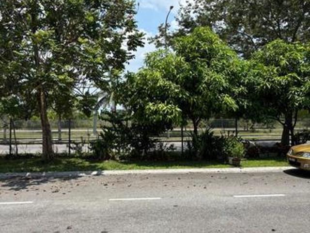 Sendayan hijayu 1 22x 80 facing view cash 40k gated guarded