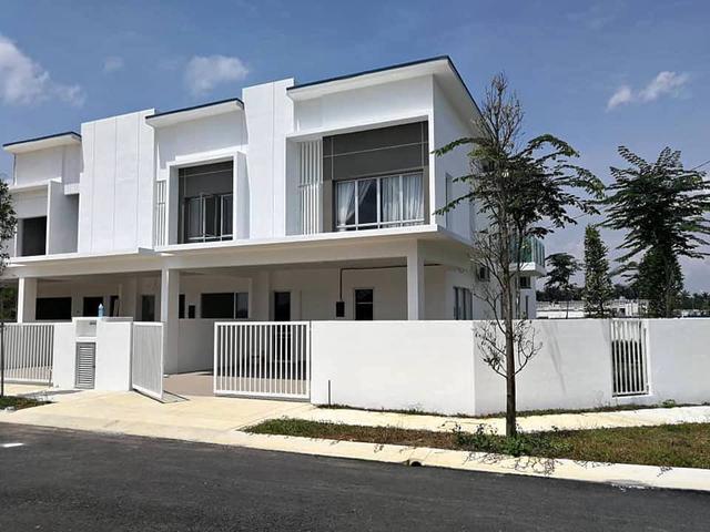 Sendayan Lot Tepi yg ada 20 Kaki Tanah