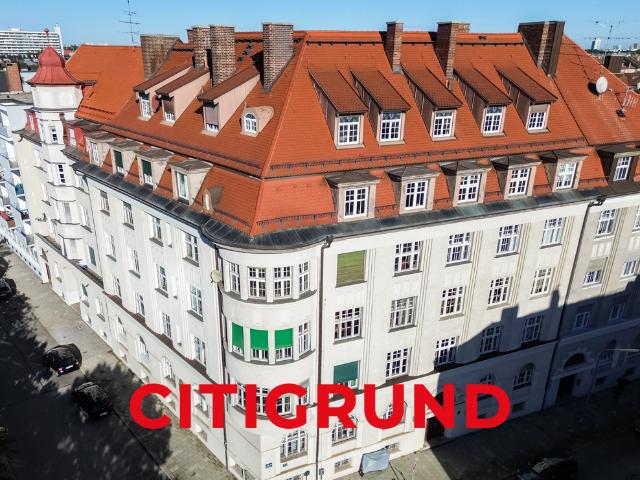 Sendling Einzigartige Rarität mit gemütlicher Galerie und Dachbalkon beim Neuhofener Berg