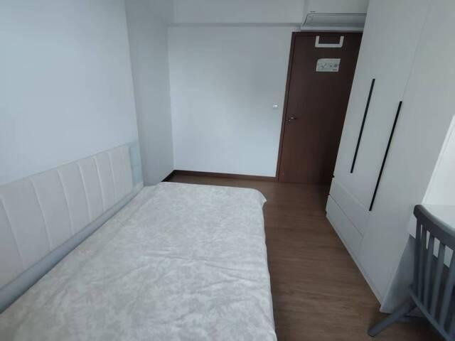Sengkang Fernvale new HDB common room only one lady renting