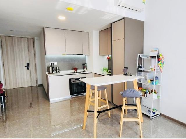 Sengkang Grand Residences Condominium For Sale, $1,550,000, 2 Bed 2 Bath 764 sqft $2,029.00 psf
