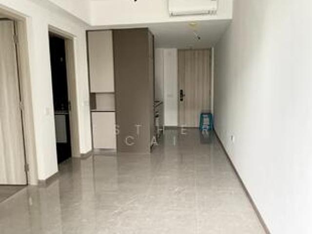 Sengkang Grand Residences Condominium For Sale, $900,000, 1 Bed 1 Bath 474 sqft $1,899.00 psf