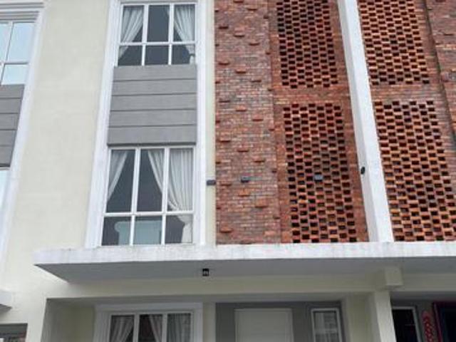 Residensi Seni 25sty Sunsuria Sepang