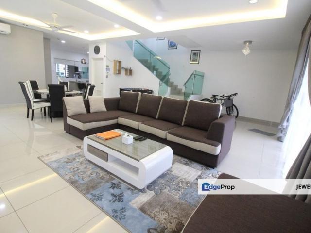 Senibong Villas