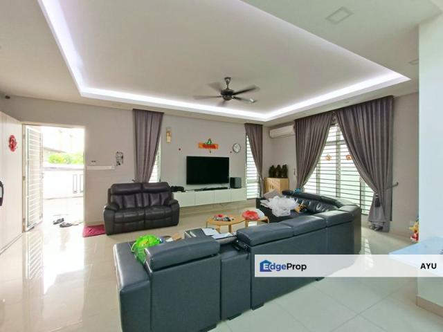 Senibong Villas