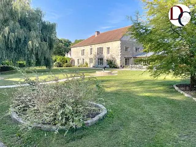 Senlis 60300 Achat / Vente maison 11 pièces t11 terrasse parking