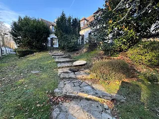 Senlis 60300 Achat / Vente maison 7 pièces t7 au dernier étage terrasse