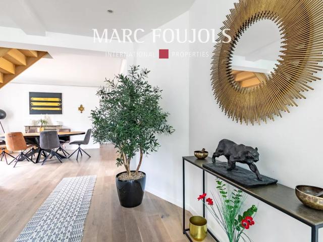 Senlis Centre Ville Comme une maison 166m² Senlis