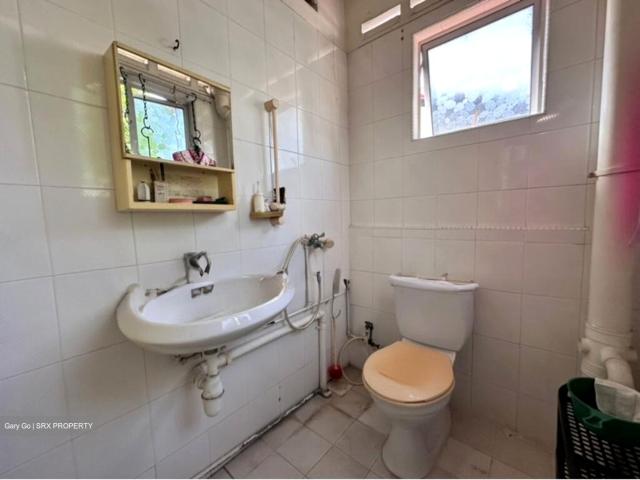 Sennett Road D16, Semi