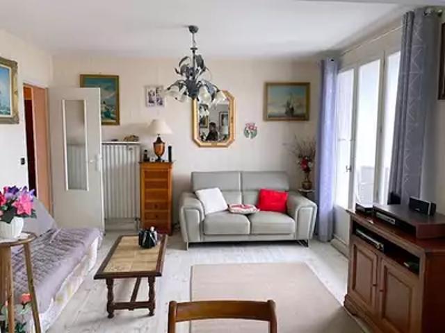 Sens 89100 Achat / Vente appartement 3 pièces t3 au dernier étage cave