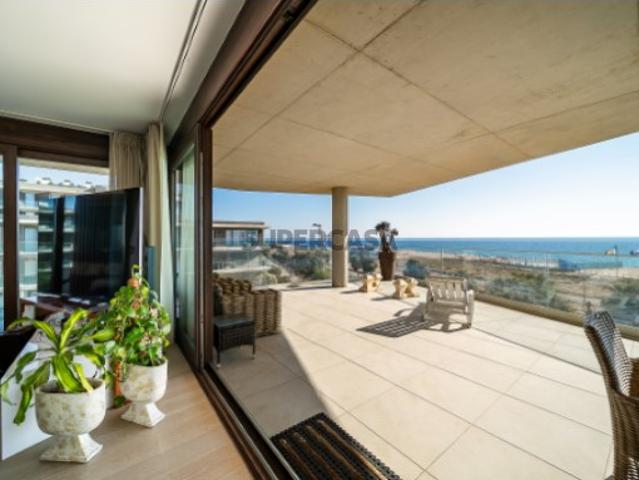 Sensacional Apartamento T5 na 1º Linha de Mar com Terraço e Garagem Fechada Praia de Canidelo