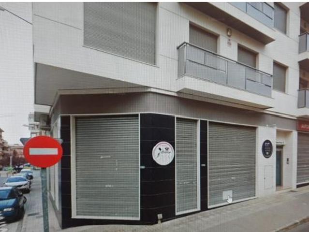 SENSACIONAL LOCAL COMERCIAL EN ZONA INMEJORABLE DE PETRER