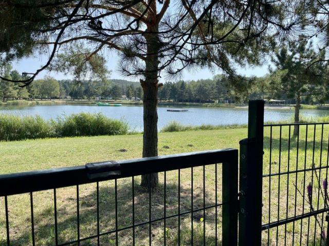 Sensation am See – Bungalow in 1. Seereihe mit Seezugang