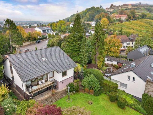 Sensationelle Aussichten: Großzügiges Einfamilienhaus in absoluter Bestlage