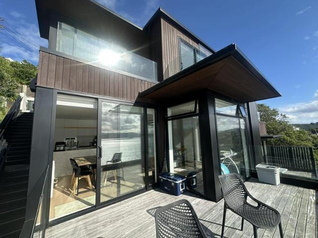 seatoun, 2 bedrooms