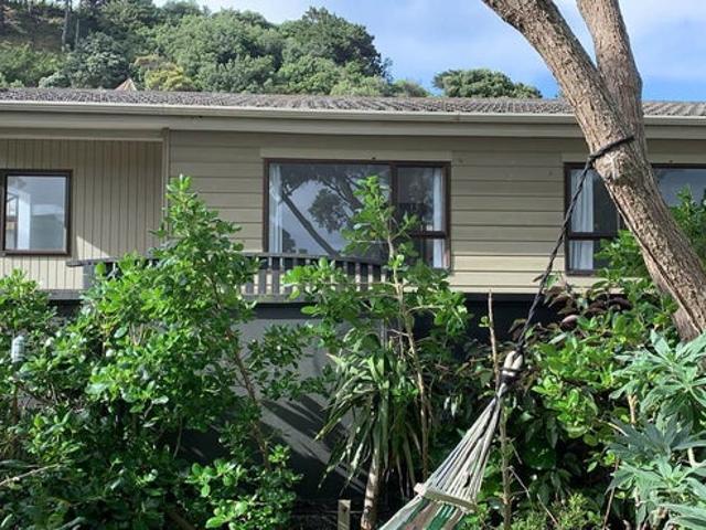 seatoun, 2 bedrooms