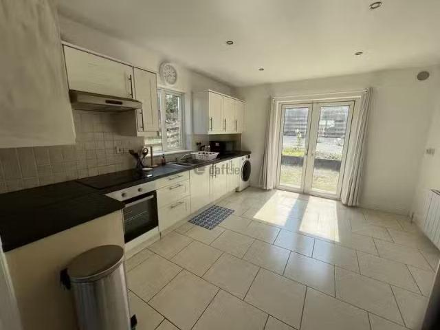 Seaview, Gorey, Co. Wexford is for rent