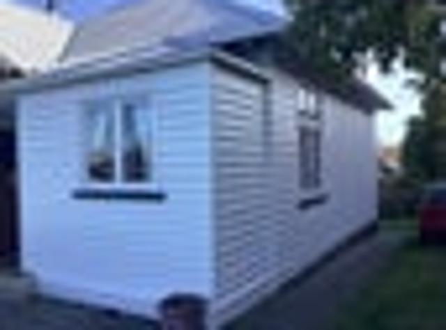Seaview, 2 bedrooms, $450 pw