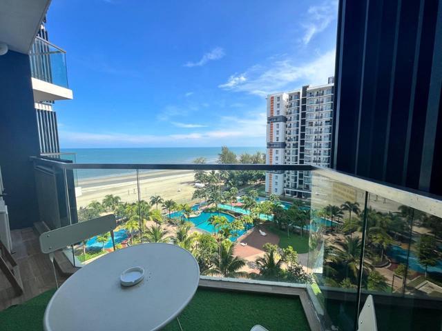 SEAVIEWPOOL VIEW TIMURBAY SEAFRONT RESIDENCE untuk dijual