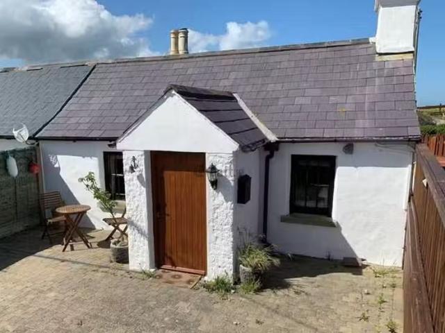 Sea Breeze, Coastguard Cottages, Five Mile Point, Newcastle, C.