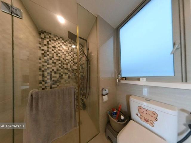 Sea Esta D18, Condominium