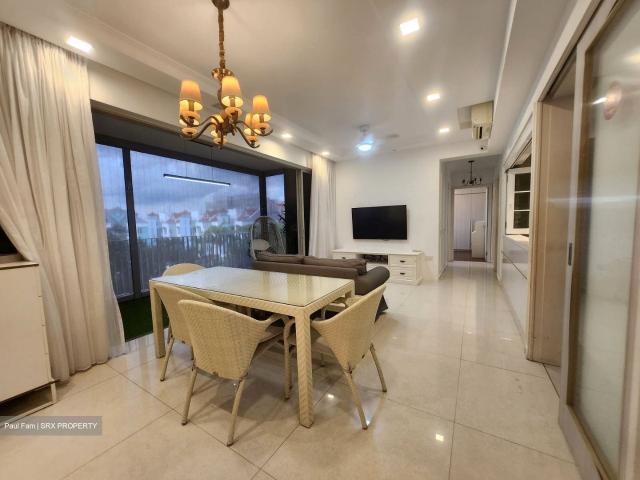 Sea Esta D18, Condominium