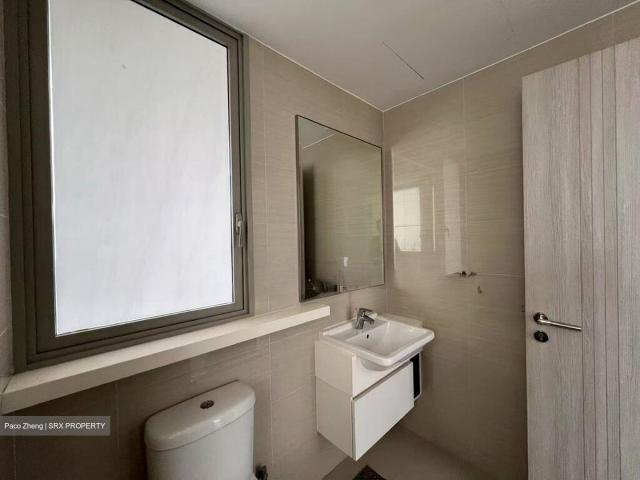 Sea Esta D18, Condominium