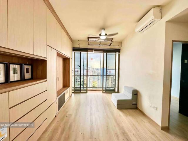 Sea Horizon D18, Condominium
