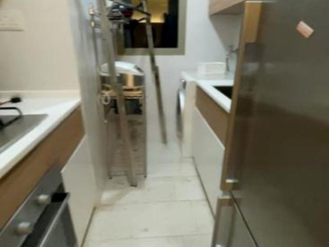 Sea Horizon D18, Condominium