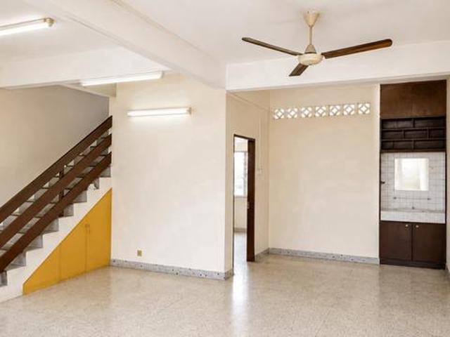 Sea Park Petaling Jaya 2Storey Terrace 4 Rooms 3 Baths 1330 sq