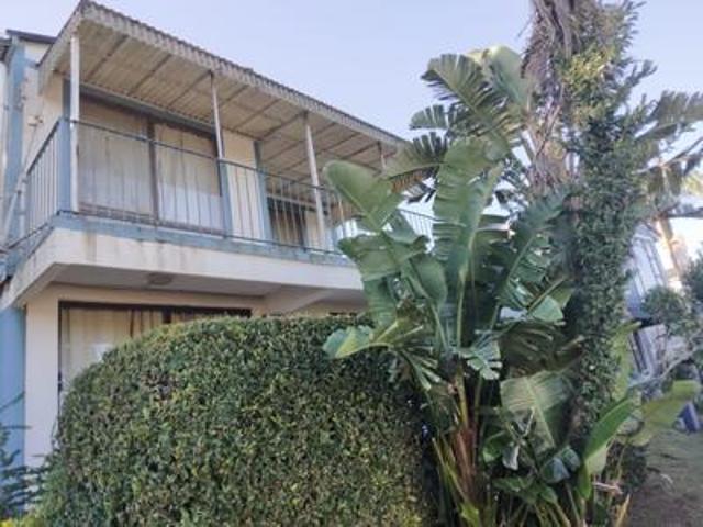 sea view town house with income gene.