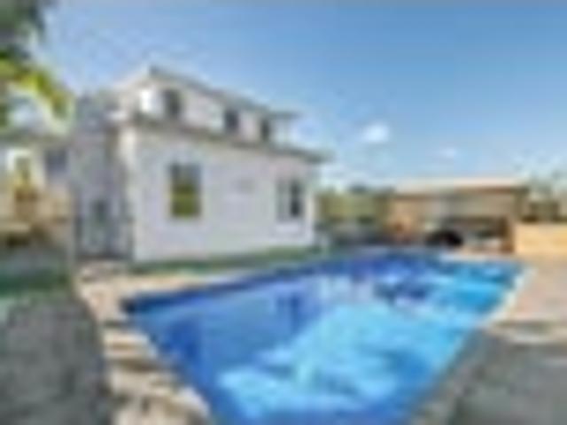 SEA VIEW OASIS