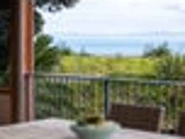 Sea Views & Steps to Beach Life