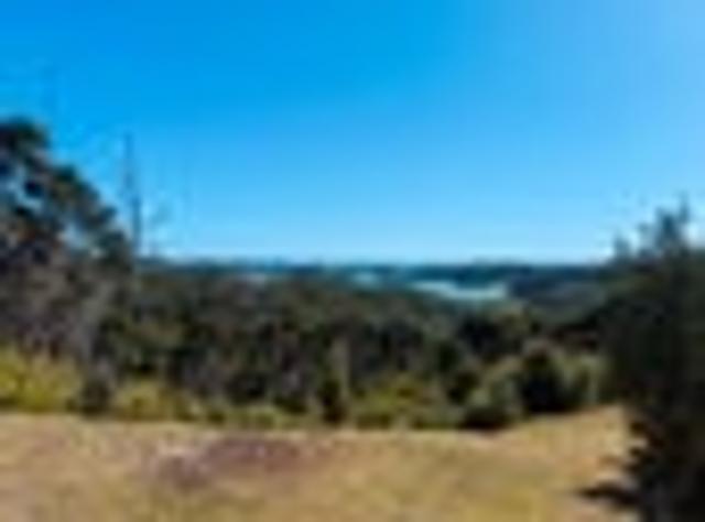Sea Views & Privacy, Steps from Omata