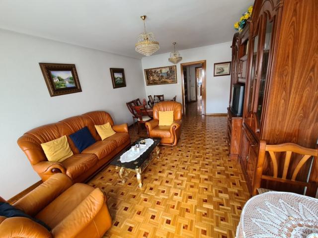 SEAMPLIO PISO EN EL CENTRO DE VALENCIA, SALÓN, COCINA, 4 HAB 2 BAÑOS, TRASTERO Y GARAJE