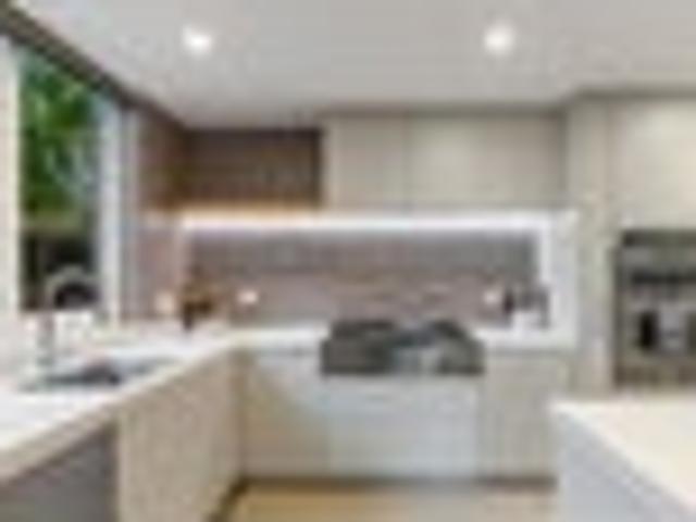 Seaside Love Nest Creates a Mood