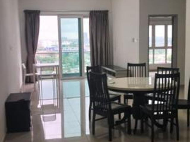 Season Larkin jb town 2bed 2bath Partial furnish