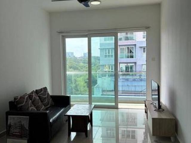 Season Luxury Apartment Larkin
