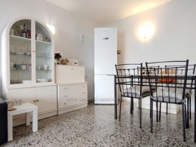 Seasonal apartment rental in Puerto de la Cruz, near San Fernando. Terrace, swimming pool, close to Taoro Park