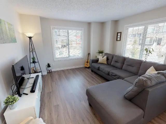 HALF MONTH FREE! 3 Bedroom Townhouses