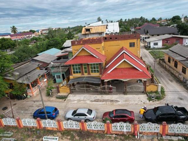 SEBUAH RUMAH BANGLO DUA TINGKAT UTK di jual
