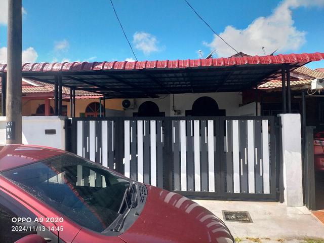 sebuah rumah teres