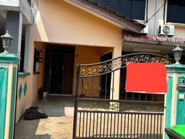 Sebuah rumah teres Double Storey Taman Seri Abadi LunasKulim Kedah
