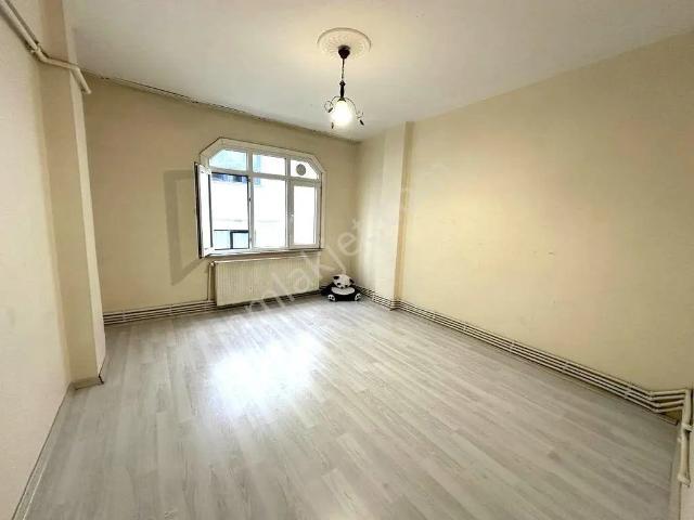 Seba'dan Tevfikbey Mh Arsa Tapulu Satılık 1+1 75m2 Arakat Daire