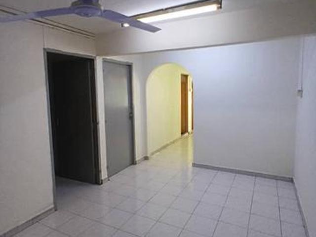 Seberang Jaya Tenggiri Flat New Paint Renovate Level 1 Near Sunway