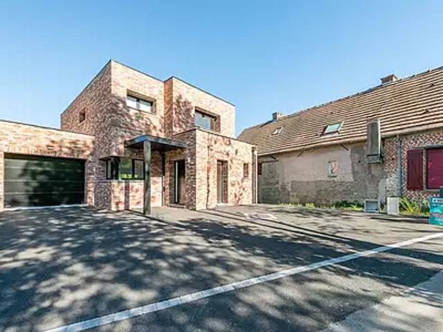Sebourg 59990 Achat / Vente maison 6 pièces t6 au dernier étage parking