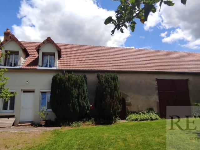 Secteur AUTUN 71400 Longère 350 m2 utiles 3 chambres Grange Ecuries Terrain 2.400 m2