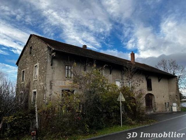 Secteur Ballaison 74140, vue magnifique sur le lac Léman, venez découvrir ce corps de ferme dune surface de 260 m² édifié sur trois niveaux, entièrement à réhabiliter ou à démolir et reconstruire