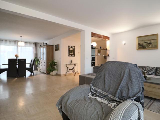 SECTEUR BASOCHE MAISON FAMILIALE 7 PIÈCES BEAUX VOLUMES
