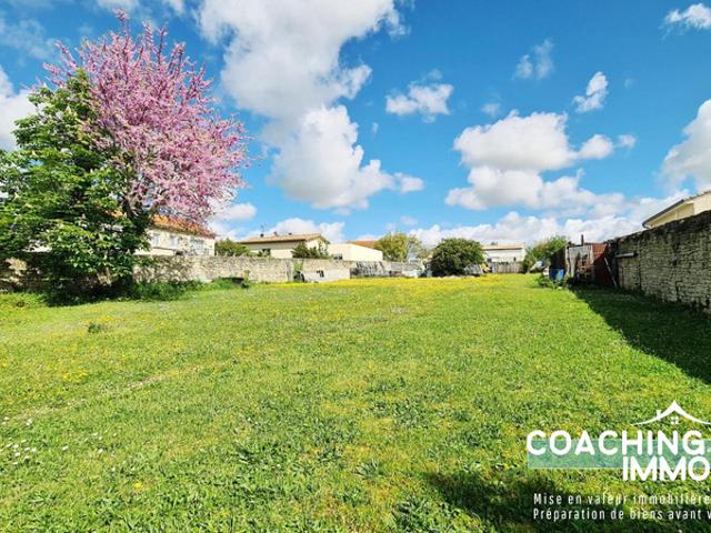 Secteur Brizeaux Terrain à Niort 1700 m² environ